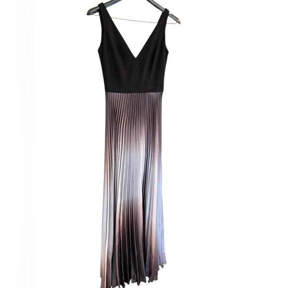 Betsy & Adam size 4 GUC Red Pleated V-Neck Maxi Dress- seee full description - Picture 1 of 16